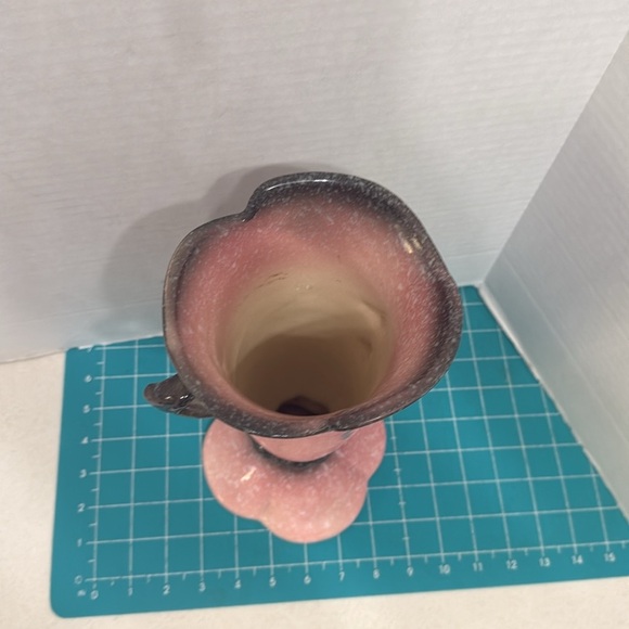 Vintage Hull Pottery Woodland W18 Gray/Pink Speckled 2 Handled Vase 10.5" tal - Picture 9 of 12